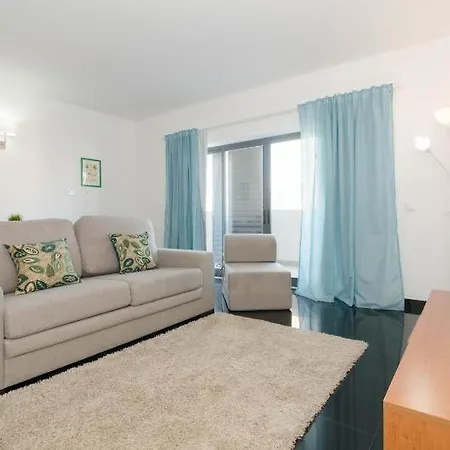 Rocha Tower 6c Apartament